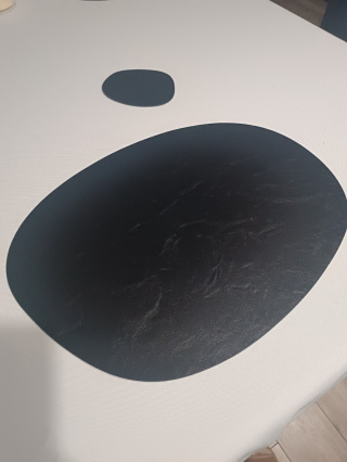Zestaw podkładek pod talerze i kubki z eko skóry, 6 + 6 kolor grafit