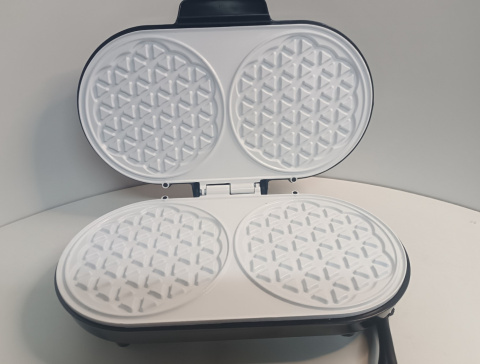 Gofrownica , 2 gofry, duża moc 1200 W Gofrownica , 2 gofry, duża moc 1200 W