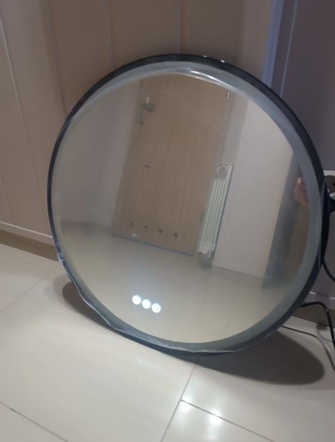 LUSTRO ŁAZIENKOWE OKRĄGŁE PODŚWIETLANE LED Z GŁOŚNIKIEM BLUETOOTH 60cm LUSTRO ŁAZIENKOWE OKRĄGŁE PODŚWIETLANE LED Z GŁOŚNIKIEM BLUETOOTH 60cm