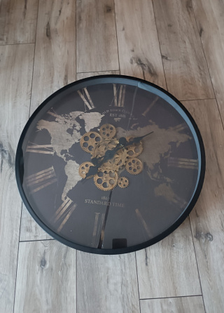 Stylowy zegar ścienny 55 cm - WADA - pęknięte szkło