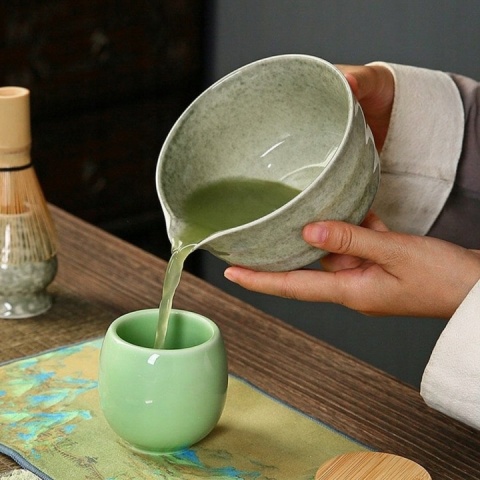 ZESTAW STARTOWY DO MATCHA HERBATY Z MIOTEŁKĄ i ŁYŻKĄ opakowanie prezentowe