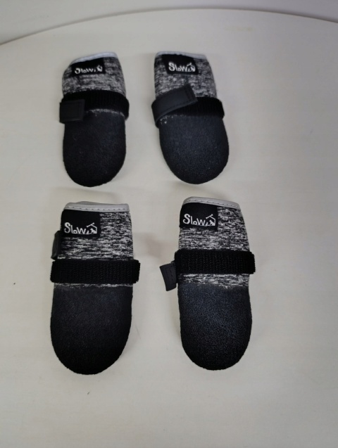 BUTY DLA PSA KOMPLET 4 BUTÓW – OCHRONNE I ANTYPOŚLIZGOWE