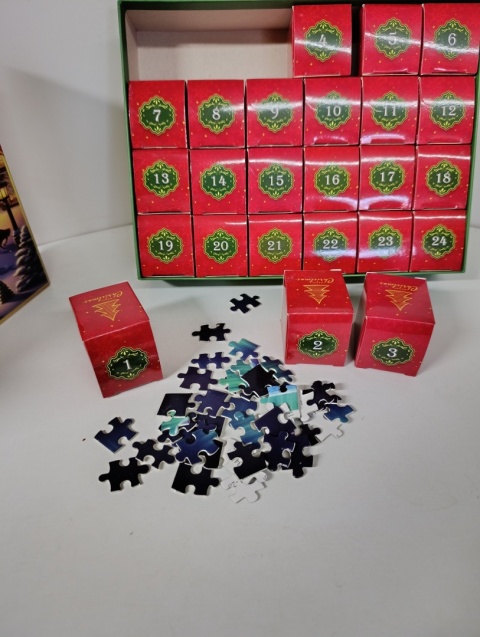 Kalendarz Adwentowy PUZZLE – 1008 elementów | 24 dni radosnego oczekiwania!