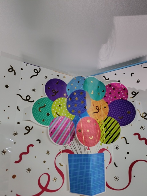 Kartka Urodzinowa 3D HAPPY BIRTHDAY – Efektowna Niespodzianka