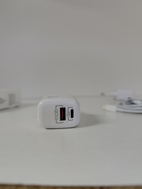 2 szt Ładowarka Sieciowa LUOSIKE 20W PD + QC 3.0 (Zestaw ) lightning