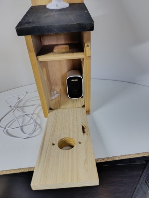 INTELIGENTNY DOMEK BUDKA DLA PTAKÓW Z KAMERĄ 5MP, PANELEM SŁONECZNYM