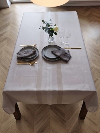 Obrus Plamoodporny – 140x200 cm odcienie beżu