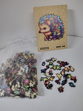 PUZZLE DREWNIANE JEŻ W DREWNIANYM PUDEŁKU