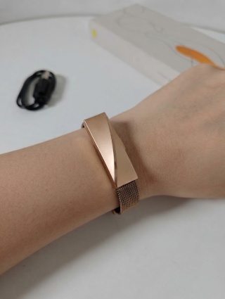 Smartband damski różowe złoto (Rose Gold) + dodatkowy pasek bransoleta