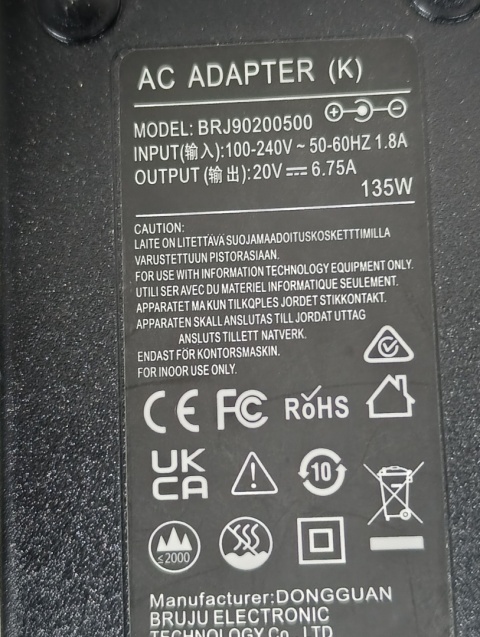 Zasilacz AC Adapter 135W 20V 6.75A / Wtyk prostokątny (Lenovo style)