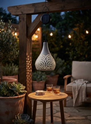 LAMPA SOLARNA METALOWA OGRODOWA Z CZUJNIKIEM ZMIERZCHU WISZĄCA SZARA