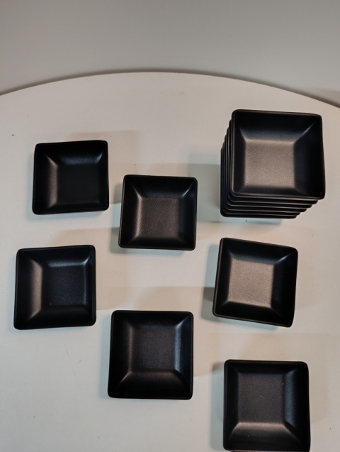 MISECZKI DO DIPÓW SOSÓW 12 SZTUK PLASTIKOWE 50 ML