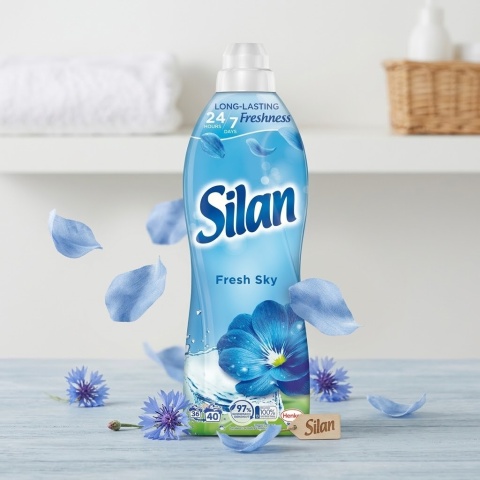 Płyn do płukania Silan fresh sky 880 ml Henkel