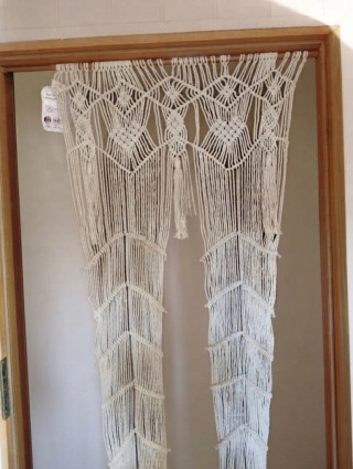 Ręcznie robiona zasłona makrama na ścianę – Styl Boho (100% poliester)
