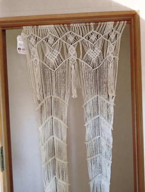 Ręcznie robiona zasłona makrama na ścianę – Styl Boho (100% poliester)