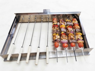 Automatyczna obrotowa nadstawa grill do szaszłyków 9 miejsc USB BBQ