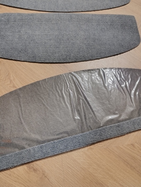 15 szt Samoprzylepne nakładki na schody stopnice dywanowe 65 cm– Szare (Półokrągłe) antypoślizgowe