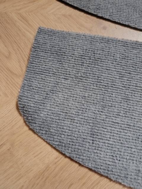 15 szt Samoprzylepne nakładki na schody stopnice dywanowe 65 cm– Szare (Półokrągłe) antypoślizgowe