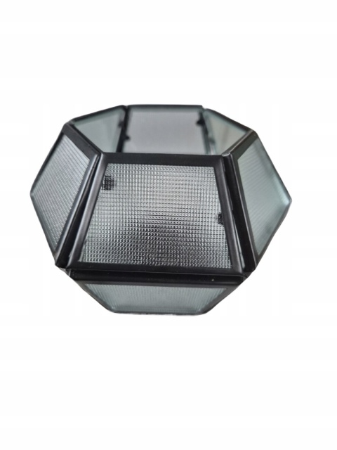 Świecznik czarny z metalu i szkła 11x12,5x7,7 cm