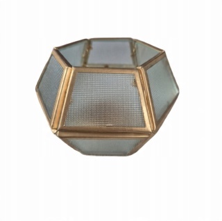 Świecznik złoty z metalu i szkła 11x12,5x7,7 cm
