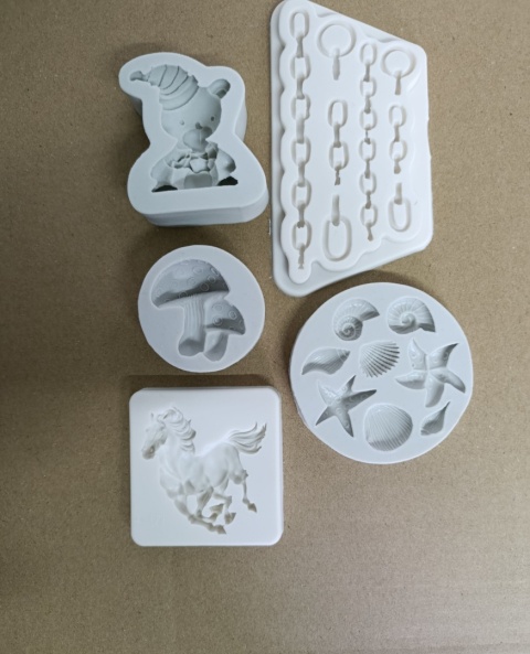 Formy silikonowe do dekoracji 3D- zestaw 5 form, czekolada,żelki