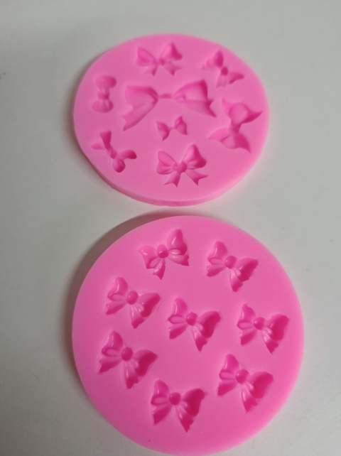 Formy silikonowe do dekoracji 3D- zestaw 4 form, kokardki, do czekolady, mydełek, żelków, świec