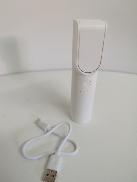 Mini wentylator USB, kompaktowy, 3 poziomy nawiewu, Powerbank