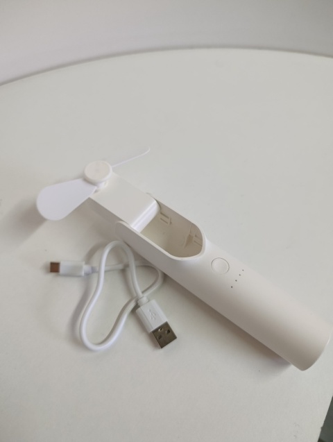 Mini wentylator USB, kompaktowy, 3 poziomy nawiewu, Powerbank