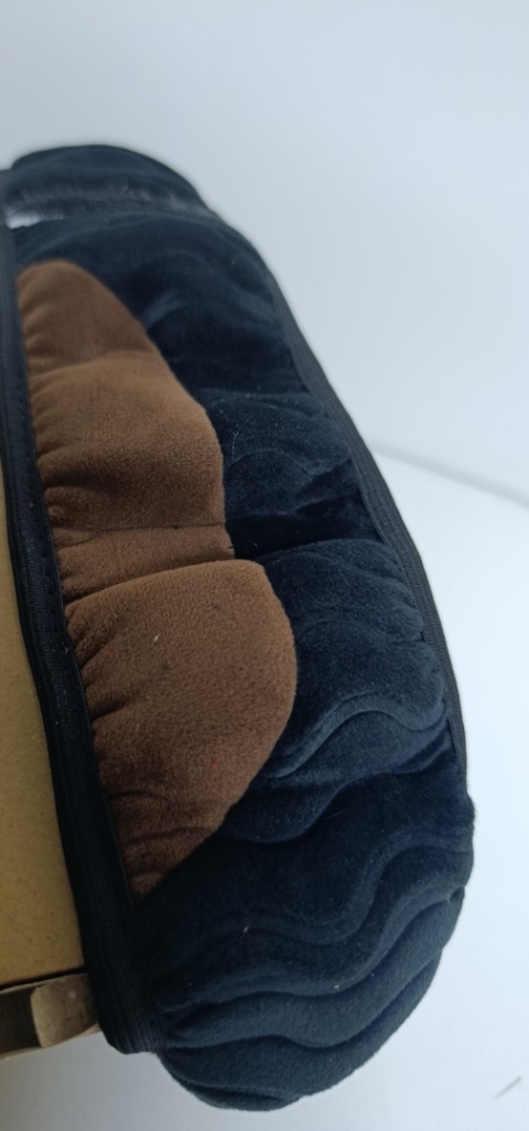 Pokrowiec na kierownicę czarny + brąz, miękki z pluszem