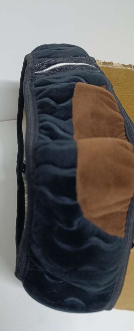 Pokrowiec na kierownicę czarny + brąz, miękki z pluszem