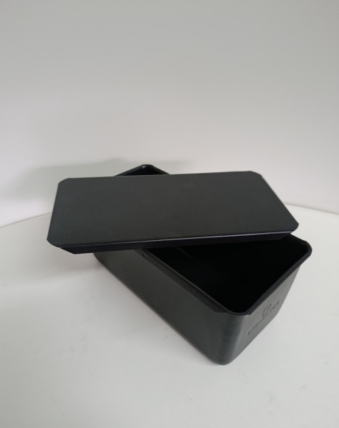 Czarny metalowy pojemnik na pieczywo, chlebak 23x12 cm z pokrywką