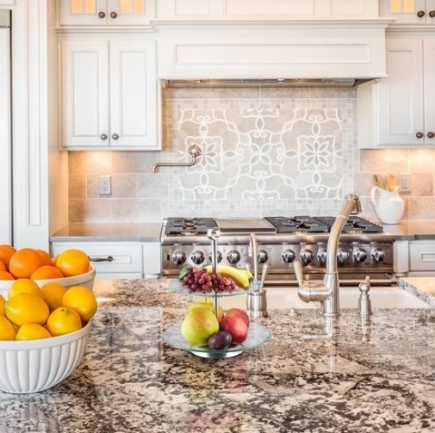 Dwupoziomowa Patera Szklana na Ciasta i Przekąski Reaxdays