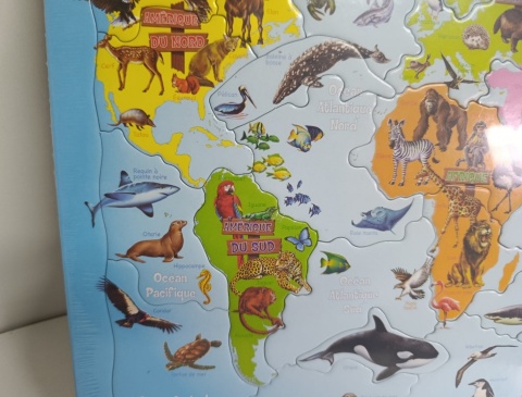 Puzzle ramkowe mapa świata, zwierzęta 28 elementów