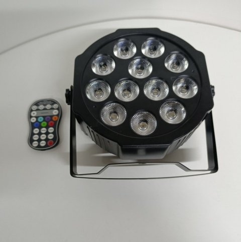 Lampa sceniczna reflektor sceniczny na akumulator + pilot brak zasilacza