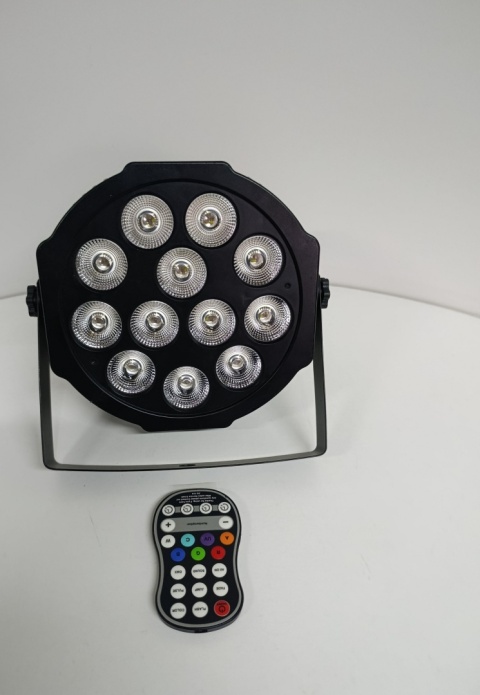 Lampa sceniczna reflektor sceniczny na akumulator + pilot brak zasilacza