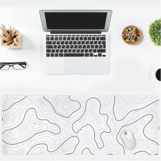 PODKŁADKA POD MYSZ TOPOGRAFICZNA DŁUGA 80 X 30 CM ANTYPOŚLIZGOWE OBSZYCIE