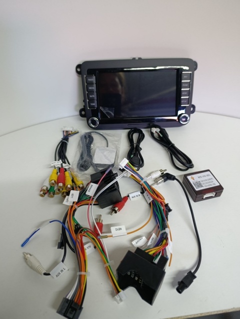 Radio samochodowe CAMECHO SH1AM2CAM – dedykowane do Volkswagen (bez kamery cofania)