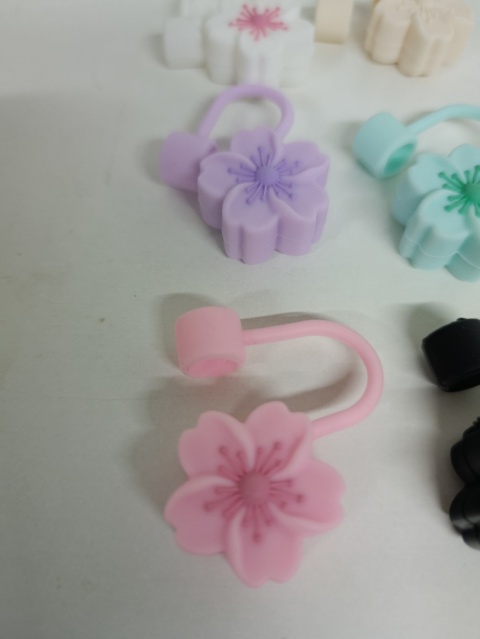 Silikonowa osłona 6 szt na słomkę do kubka STANLEY pokrywa przeciwpyłowa zatyczka Silikonowa osłona 6 szt na słomkę do kubka STANLEY pokrywa przeciwpyłowa zatyczka