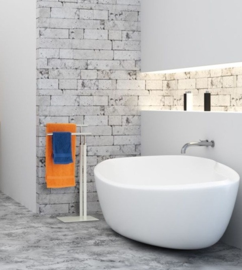 Wieszak schodkowy łazienkowy na ręczniki wolnostojący biało srebrny METAL