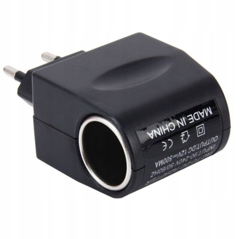 ADAPTER NAPIĘCIA GNIAZDO ZAPALNICZKI SAMOCHODOWEJ 230/12V PRZEJŚCIÓWKA