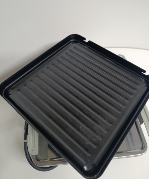 Grill elektryczny Domo DO9147G czarny 600 W