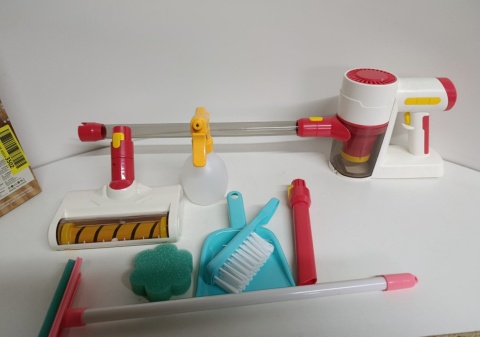 ODKURZACZ PIONOWY Interaktywny MEGA ZESTAW do sprzątania dla dzieci ODKURZACZ PIONOWY Interaktywny MEGA ZESTAW do sprzątania dla dzieci