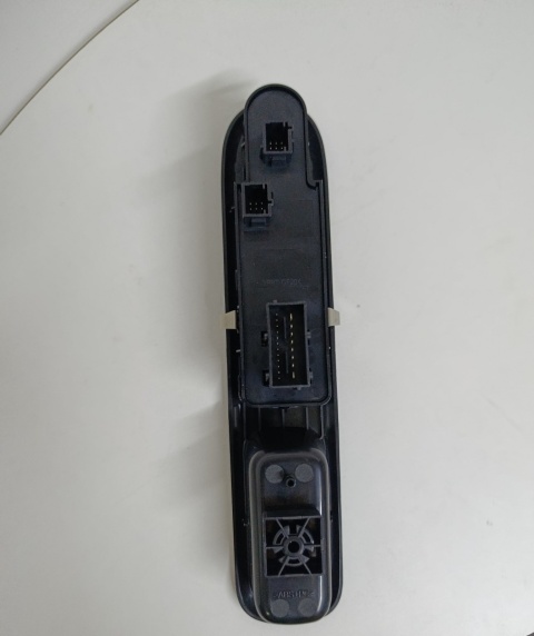 Panel Przełącznik Sterowania Szyb Uchwyt Przód Lewy do Peugeot 307 zamiennik