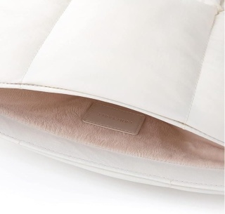 Puchowe Etui na Laptop Pokrowiec 32×26 cm – COMFYABLE – Miękkie, Pikowane