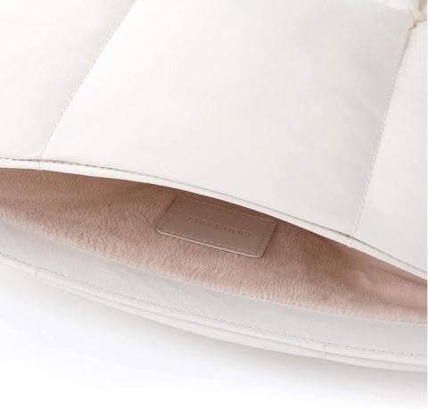 Puchowe Etui na Laptop Pokrowiec 32×26 cm – COMFYABLE – Miękkie, Pikowane