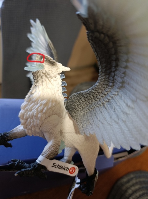 SCHLEICH Figurka Eldrador Lodowy Gryfin 70143 uszkodzony dziób