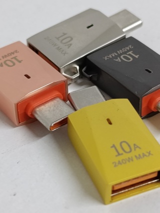 Przejściówka 4 szt Adapter USB 3.0 OTG do USB-C 10A 240 W Max