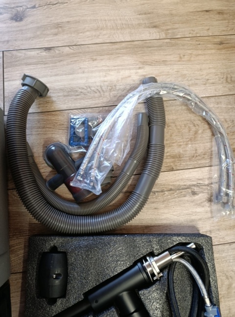 Zlewozmywak ze stali nierdzewnej Buyfun z kranem, 45 x 40 x 18 cm,