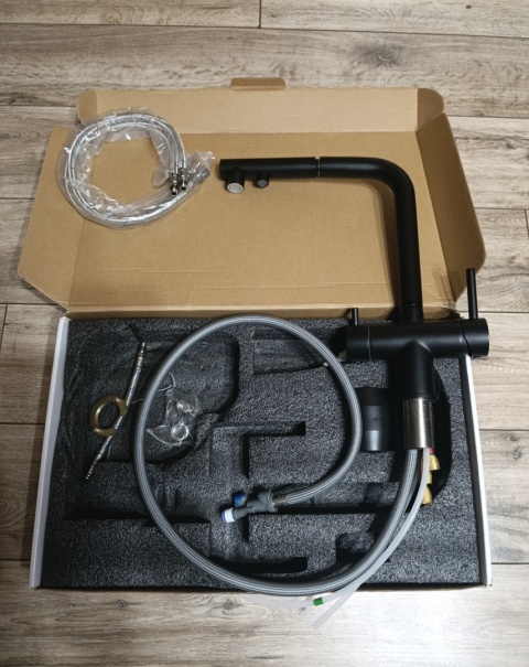 Bateria Kuchenna Trójdrożna do Filtra czarna Wyciągana Wylewka