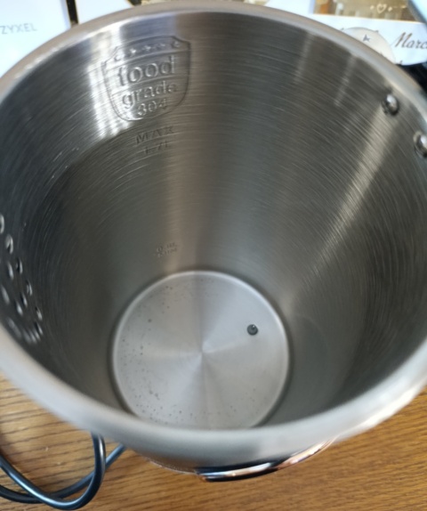 Czajnik elektryczny regulacja temperatury czarny 1,7 l ForMe 2200 W